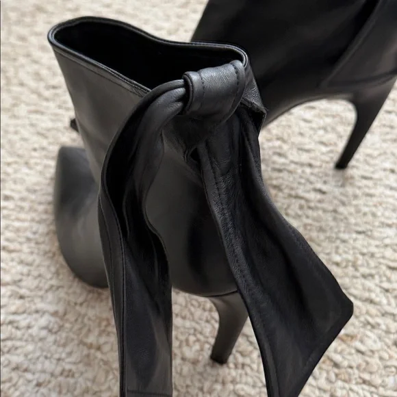 Dior leather bow booties - Picture 9 of 17